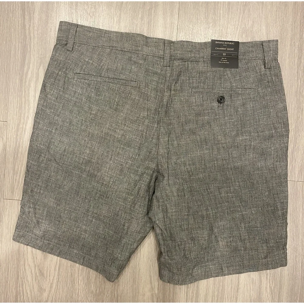Banana Republic Men's 9